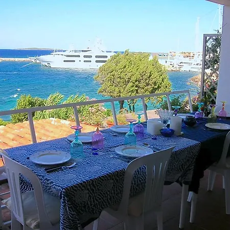 Apartment Over The Sea *
