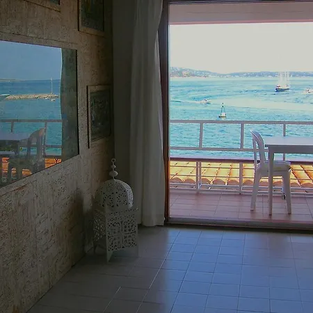 Over The Sea Apartment *